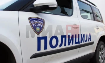 Запален службен автомобил на КПУ Затвор Идризово, нема повредени