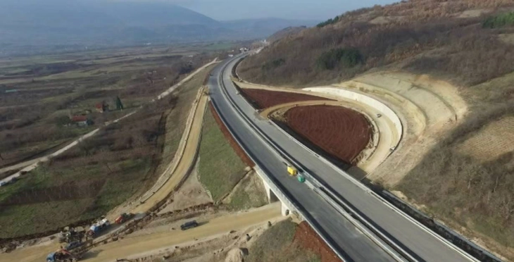 Përfshirje maksimale të kompanive vendore në ndërtimin e korridoreve 8 dhe 10d, dakorduan Azeski dhe udhëheqësia e 