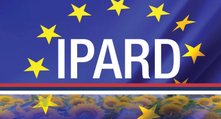Доделување на првите договори за поддршка од ИПАРД 3 програмаta (во живо)