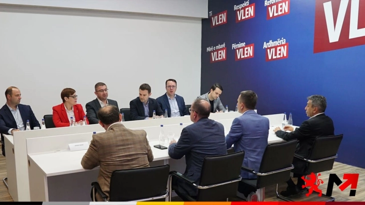 Прва средба на работните групи помеѓу ВМРО-ДПМНЕ и „Вреди, продолжуваат разговорите за коалицирање во новата влада