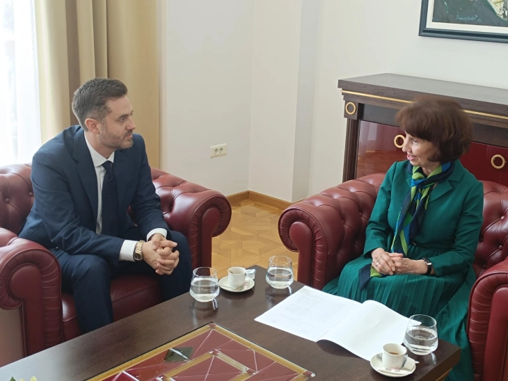 Takim i presidentes Siljanovska Davkova me kris Pavllovski, drejtor i Rambl