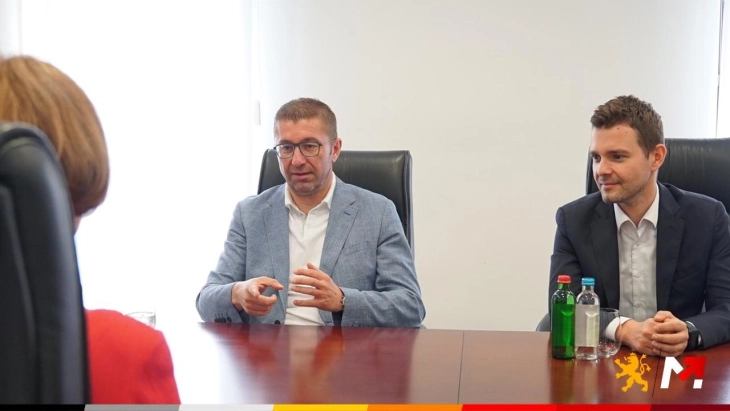 Мицкоски на средба со Дрекслер: Заложбите на владата на ВМРО-ДПМНЕ се евроинтеграциите, економскиот развој и борбата против корупцијата