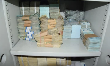 Policia e Kosovës në filialet e Bankës postare serbe në veri të Kosovës ka sekuestruar 1.6 milionë euro dhe 74.7 milionë dinarë