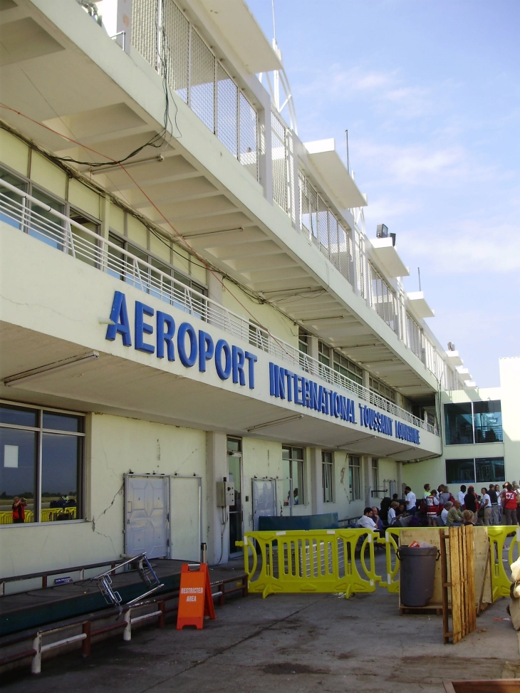 Хаити: Аеродромот во Порт-о-Пренс повторно отворен по повеќемесечно насилство од бандите