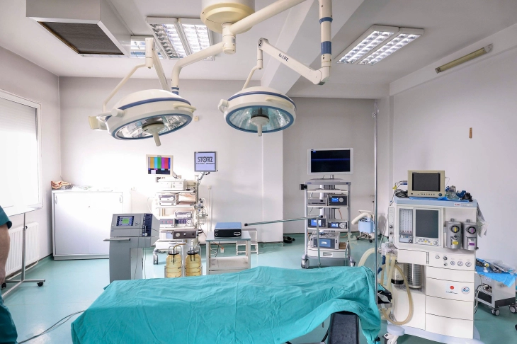 МЗ: Хируршките сали во Клиничкиот центар се враќаат во употреба