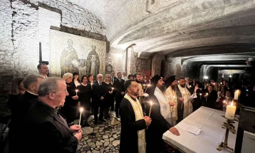Молебен на гробот на Св. Кирил во базиликата „Сан Клементе” во Рим