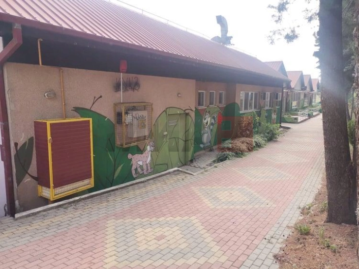 Во градинките во Куманово има вода за пиење, установата набави вода од приватна компанија