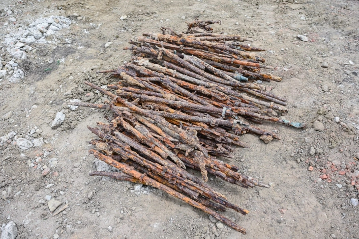 Në Manastir janë gjetur mbi 100 pushkë nga luftërat ballkanike