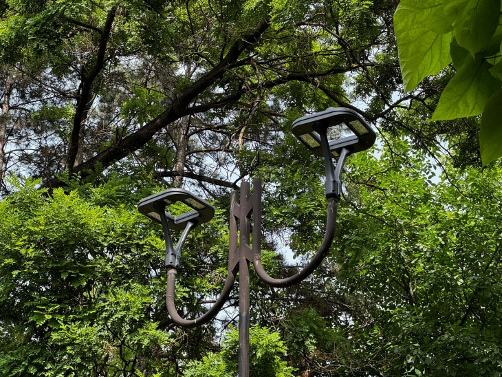 Герасимовски: Паркот на Франкофонија добива паметно осветлување