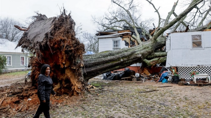 Pesë persona kanë humbu jetën në tornado në Ajova, dhjetëra janë plagosur