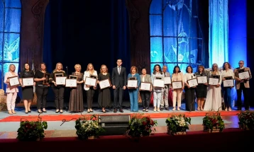 Доделени награди и признанија на најуспешните наставници и професори во Струмица