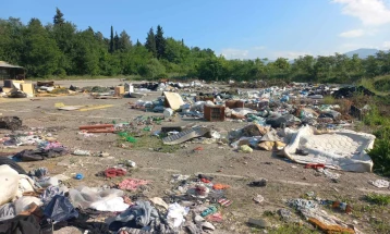 ЈП Комунална хигиена Скопје отстрани 80 кубни метри непрописно одложен отпад од паркингот на гробиштата „Бутел“
