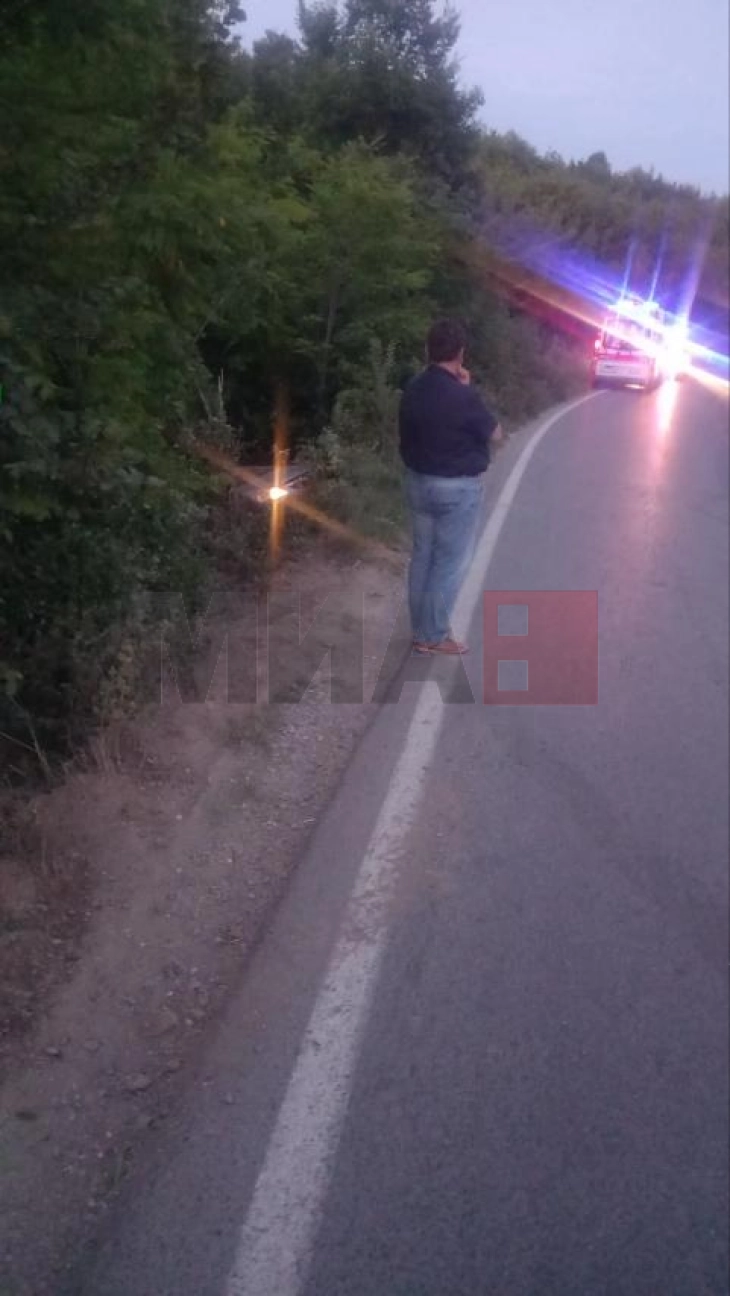 Возило излетало од патот Прилеп - Скопје кај кавадаречко Раец 