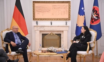 Германскиот емисар за Западен Балкан, Саразин во Приштина на средба со Османи