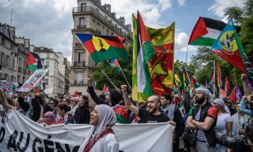 Протести во Париз поради израелскиот напад врз Рафа
