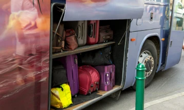 Во Србија нови правила за патување со автобус, патникот ќе може да носи само една торба