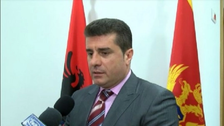 Ернал Фило прв амбасадор на Албанија во Украина