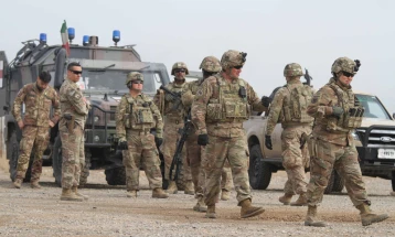 Медиуми: НАТО подготвува коридори за префрлање на американските сили во Европа