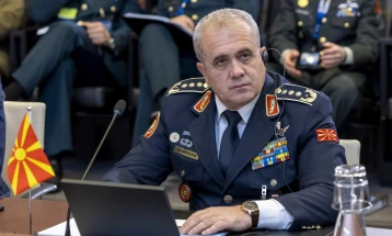 Началникот на ГШ на Армијата генерал-потполковник Ѓурчиновски на конференција „форум Б-9“ во Драч