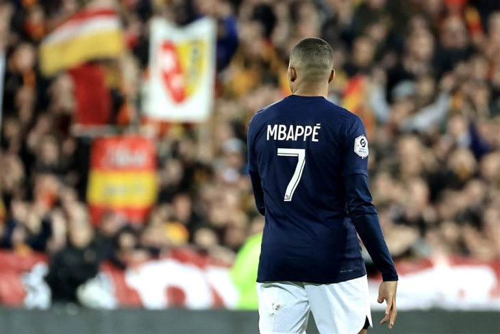 Mbape ka munguar nga stërvitja e kombëtares franceze për shkak të dhembjeve në shpinë