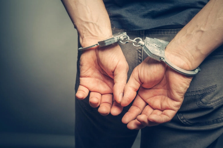 Приведен 23-годишен кавадарчанец за напад врз полициски службеници