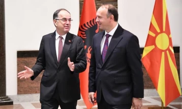 Средба на претседателот на Собранието Гаши со албанскиот претседател Бегај