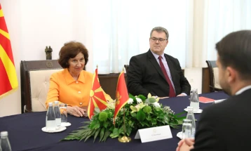 Средба на претседателката Сиљановска Давкова со претседателот на Црна Гора, Јаков Милатовиќ