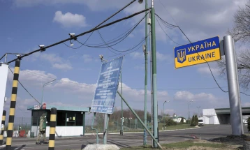 Украинските погранични власти привеле десетици мажи кои се обидувале да заминат од државата