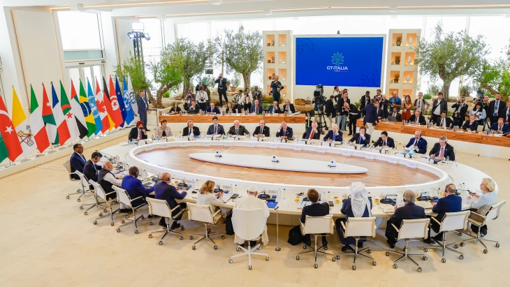 Завршна декларација: Лидерите на Г7 се обидуваат да ги спречат нападите врз нивните демократии