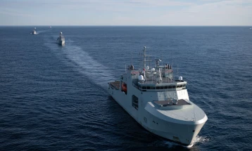 И канадски воен брод пристигна на Куба