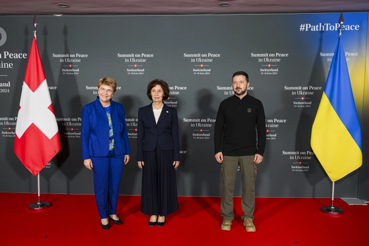 Претседателката Сиљановска-Давкова на отворањето на Самитот за мир во Украина
