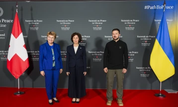 Претседателката Сиљановска-Давкова на отворањето на Самитот за мир во Украина