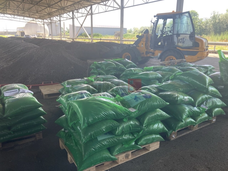 Кочански „Водовод“ почна со размена на оризова слама за компост од станицата за пречистување на отпадни води