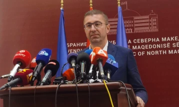 Мицкоски за реакциите за Стоиљковиќ: Секој член на оваа влада мора да има промакедонски позиции