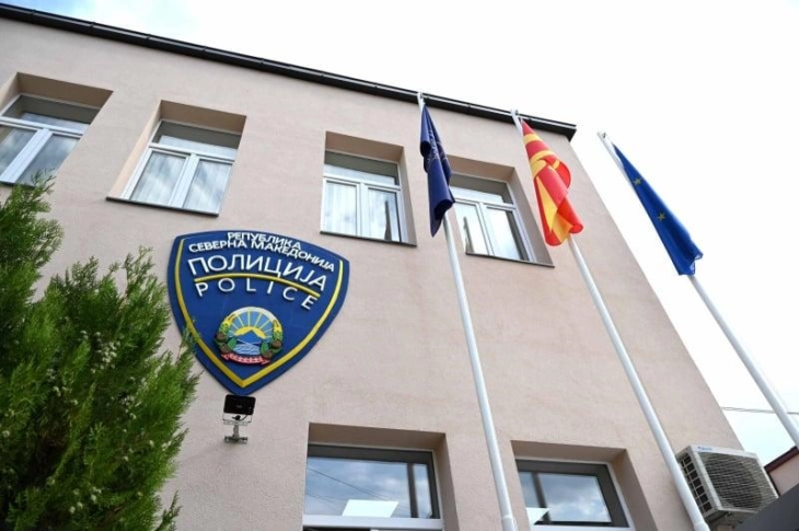 СВР Куманово изврши увид на локации каде било запалено македонско знаме и биле испишани графити