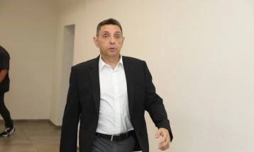 Вулин упати честитка до Стоиљковиќ за неговото назначување на функцијата вицепремиер