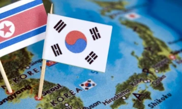 Koreja e Veriut lëshoi ​​mbrëmë rreth 350 balona me mbeturina drejt Koresë së Jugut