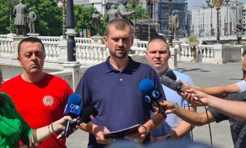 Sindikata e policisë në Maqedoni inicion kallëzim penal kundër ish ministrit të Punëve të Brendshme