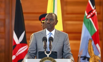 Претседателот на Кенија го повлече законот за зголемување на данокот