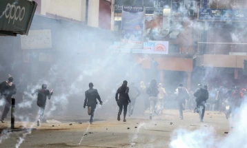 Во Кенија насилни протести против зголемувањето на даноците, војската излезе на улиците