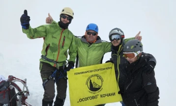 Членови на планинарскиот клуб „Осогово“ од Кочани искачија три врва над 4.000 метри на Алпите