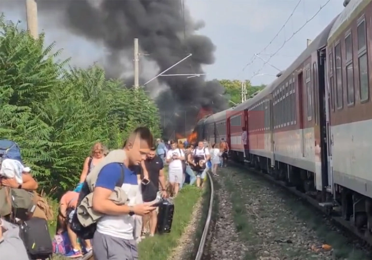 Gabimi njerëzor me gjasë është shkaku i përplasjes mes trenit dhe autobusit në Sllovaki