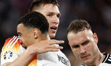 Germany bide their time to beat Denmark and reach Euro quarters