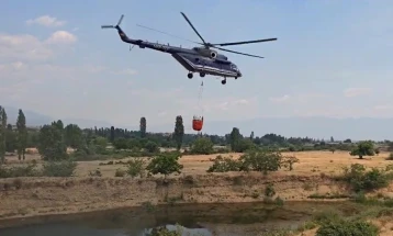Два хеликоптера на МВР вклучени во гасењето на пожарот  кај Василево