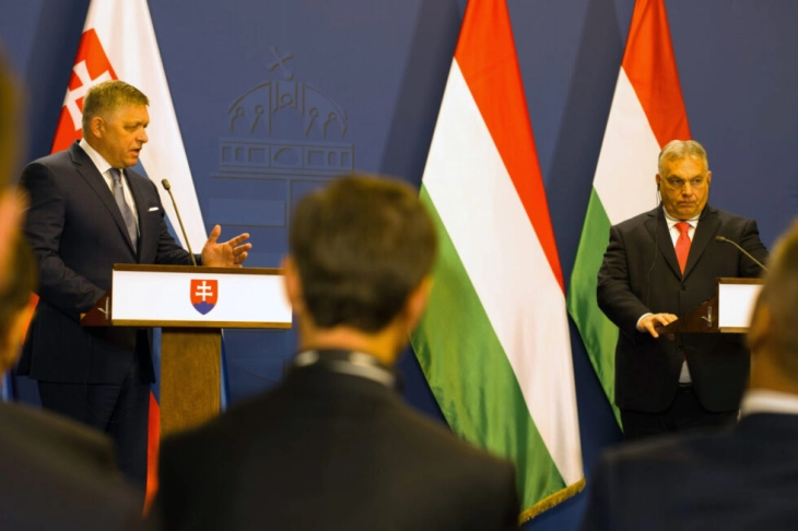 Европските лидери го осудија шокирачкиот напад врз словачкиот лидер