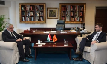 Муцунски се сретна со унгарскиот амбасадор Клаин