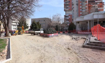 Реконструкцијата на малиот градски плоштад во Куманово во застој, ќе се гради и атмосферска канализација