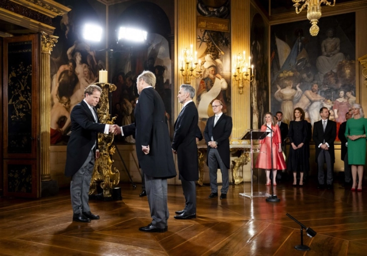 Новата холандска Влада положи заклетва пред кралот Вилем-Аклександар