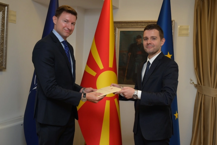 Муцунски ги прими акредитивите од амбасадорот на Албанија Денион Меидани