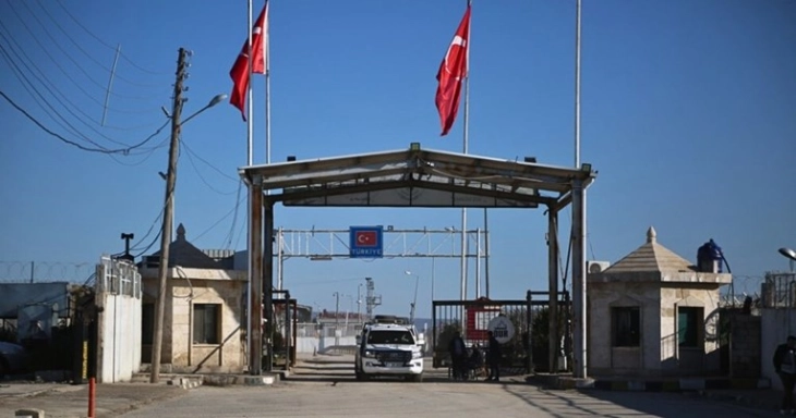 Турција ја затвори границата со Сирија